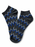 INOUTHOMECO men's ankle socks in charcoal grey with a blue and white zigzag chevron pattern for everyday comfort.